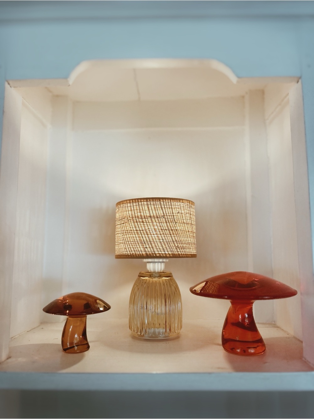 Vintage Amberina Art Glass Mushroom PapperweightMid-Century Modern Viking style - Picture 9 of 9